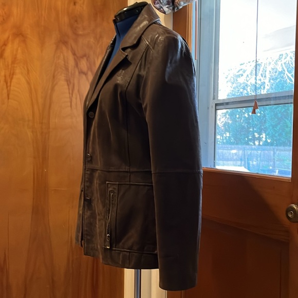 Leather jacket by Pacific Trail,size XL. Quilt lined, warm. Blazer style. - Picture 2 of 11